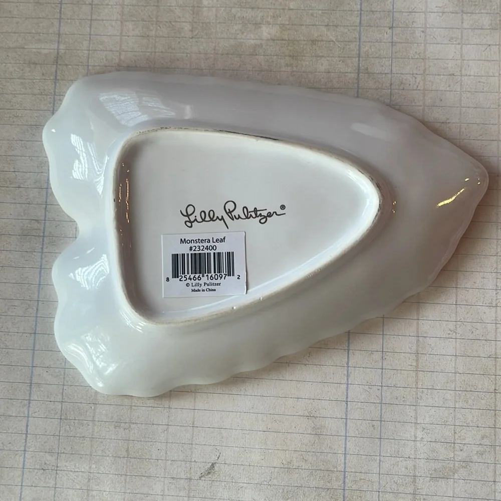 Lilly Pulitzer Leaf Trinket Tray in Resort White